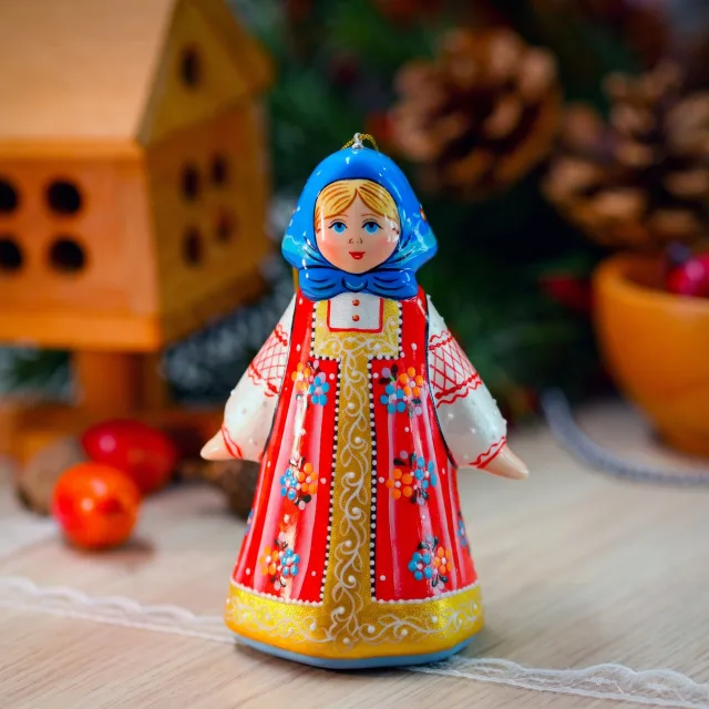 Алёнушка — ёлочная игрушка с авторской росписью